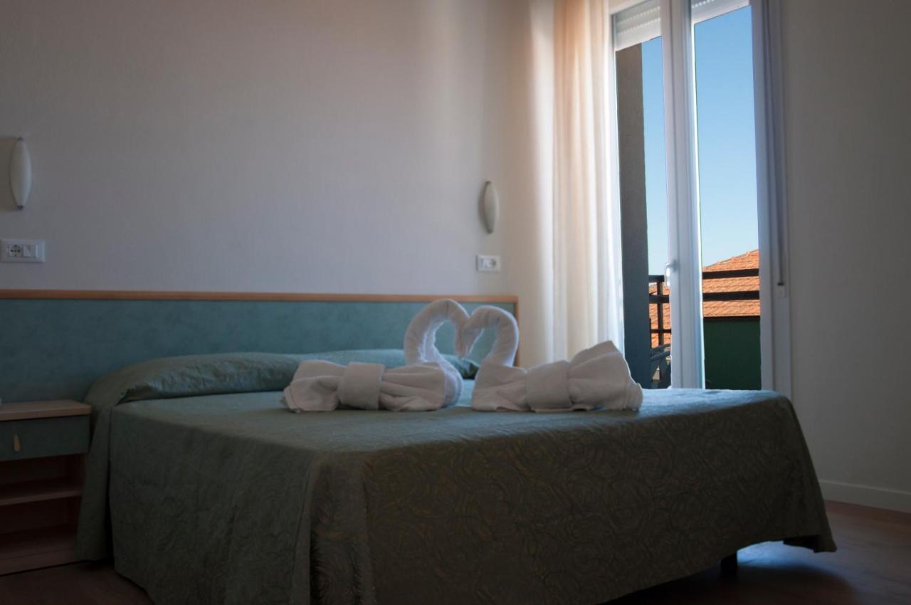 Hotel Ondina E Milazzo Cervia Extérieur photo