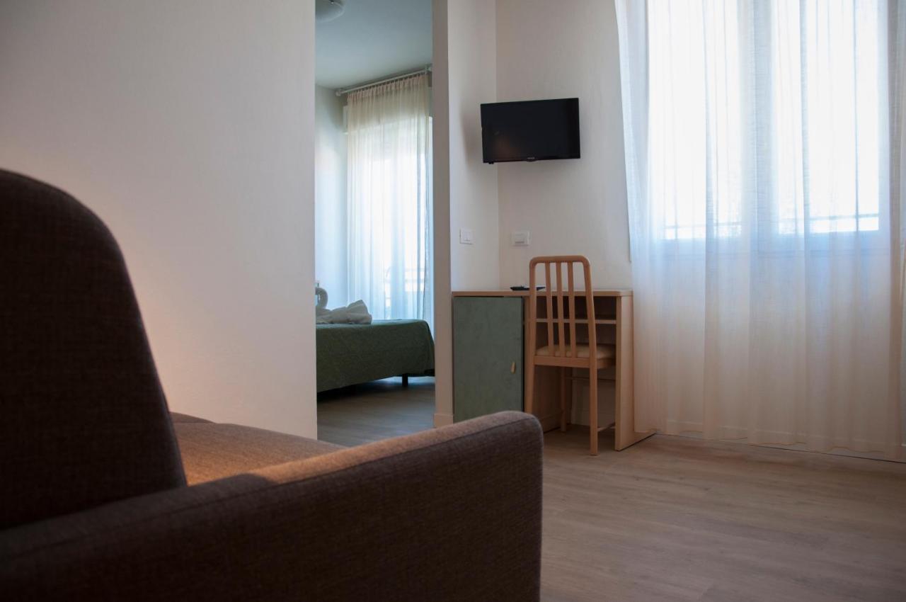 Hotel Ondina E Milazzo Cervia Extérieur photo
