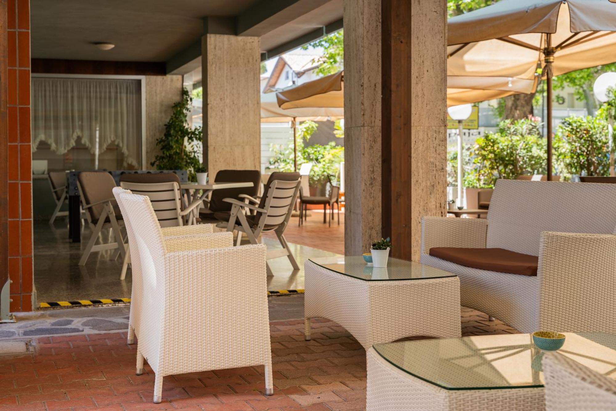 Hotel Ondina E Milazzo Cervia Extérieur photo