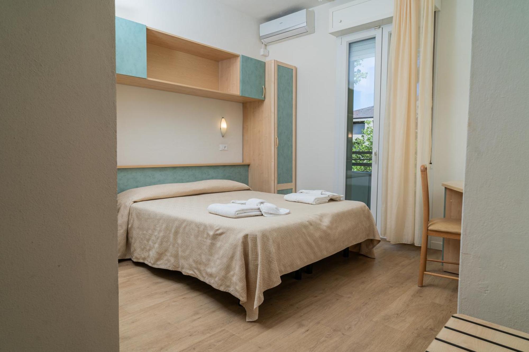 Hotel Ondina E Milazzo Cervia Extérieur photo