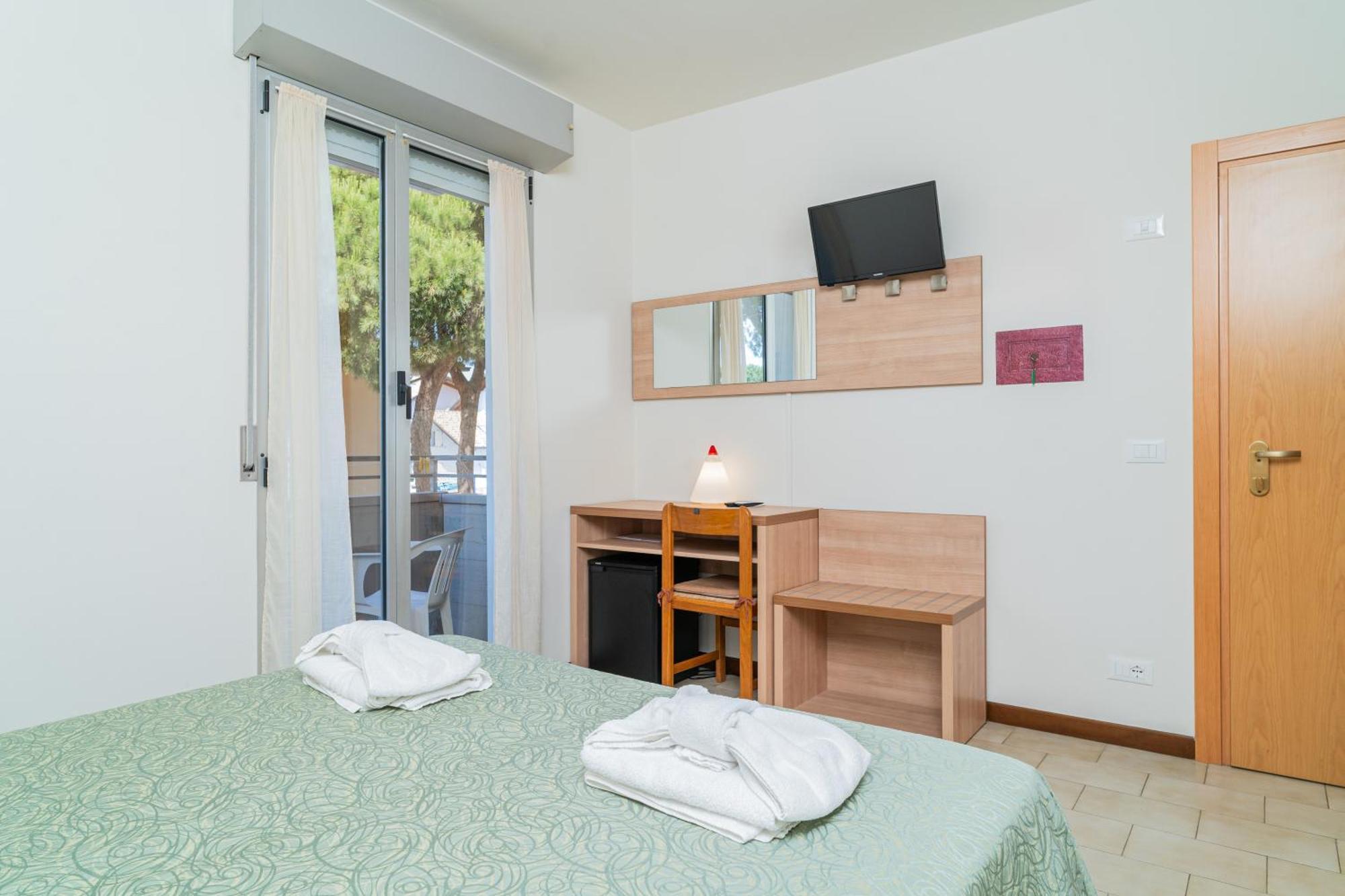 Hotel Ondina E Milazzo Cervia Extérieur photo