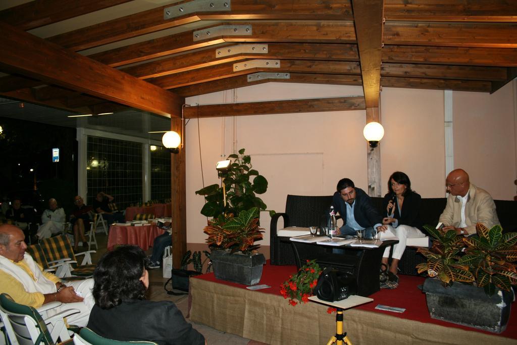 Hotel Ondina E Milazzo Cervia Extérieur photo